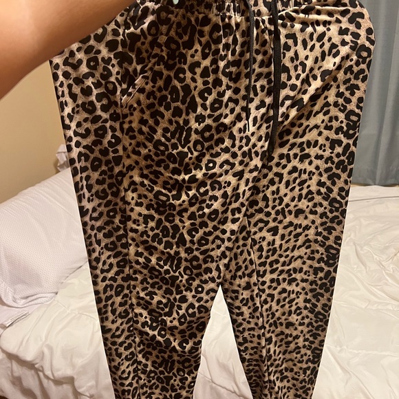 ❌❌❌Leopard joggers - Picture 1 of 1